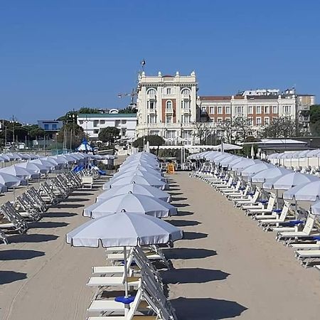 Grand Hotel Cesena Bagian luar foto