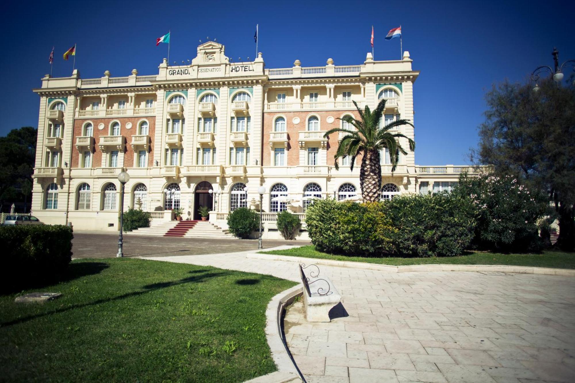 Grand Hotel Cesena Bagian luar foto